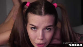 Анальное удовольствие без боли: сестра учится наслаждаться