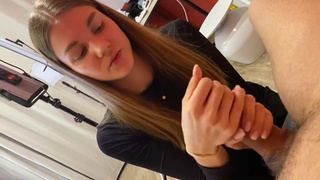 Страстная дрочка между дублями – горячее видео за кадром