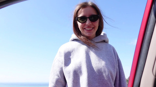 Развратное ДТП: отсос в обмен на поездку и сочные струйки в киску