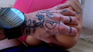 Надела обтягивающие лосины – получила горячий член и сперму