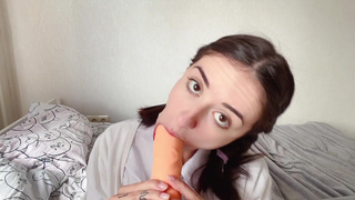 Секс с фаллоимитатором: как довести до экстаза