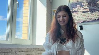 Развратное видео с горячей телкой