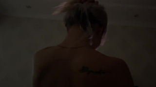 Вечерний просмотр отменился – началась дикая ночь с женой в главной роли