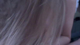 Не устоял перед горячим минетиком — кончил за секунды!