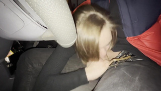 Сочные сиськи и страстный минет – горячее видео для настоящих ценителей