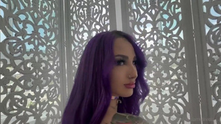 Огромный черный член vs тугой киски – выдержит ли напор?