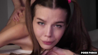 Доминантный секс: проникновение в попку с страстью