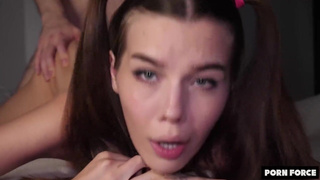 Доминантный секс: проникновение в попку с страстью