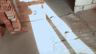 Кто её нанял? Развратная нимфа отсасывает за косяки и получает сплошную награду