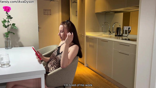 Секс с курьером: кто кого соблазнил?