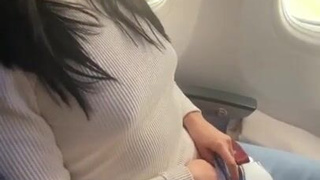 Игра с риском: кончаю в трусики при всех