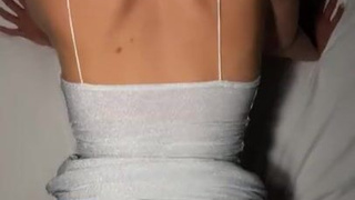 Кончаю снова и снова – безумный кутеж с собой