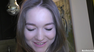 Горячая ночь с Миа Пайпер: как соседка стала моей тайной любовницей