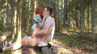 Горячий лесной секс: страстная близость на природе