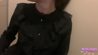 Страстные любовники не остановились — жесткий трах в общественном месте