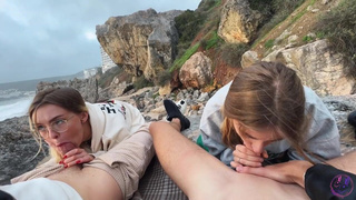 Жаркий секс в движении: скачки и глубокий минетик