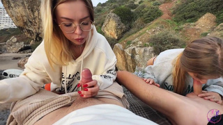 Жаркий секс в движении: скачки и глубокий минетик