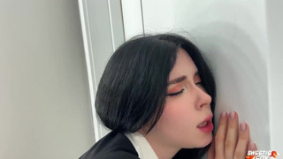 Горячий экшен: продюсер и страсть в одном кадре