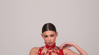 "Обцелованная с ног до головы" - откровенное видео для истинных ценителей