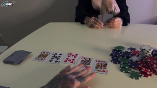 Девушка проиграла свою девственность в рискованной игре