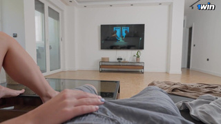 Завораживающий дроч-сессия: как сестра довела до оргазма