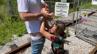 Связанная и покорная: жесткое публичное доминирование без правил