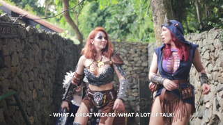 Раздвинули ножки и показали всё – откровенное видео для настоящих ценителей