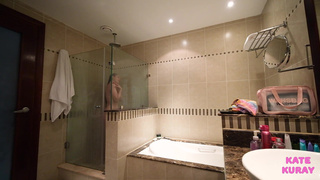 Кейт Курай 21.03.15 – страстный триллер с соблазнительной соседкой