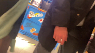 Excited babe sucked me all the cum in the Mall