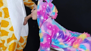 Секс в кигуруми: волшебный минетик от пушистой киски