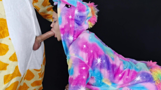 Секс в кигуруми: волшебный минетик от пушистой киски