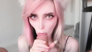 Нежная минетистка PinkLoving в горячем BJ-ролике