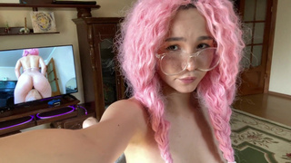 Азиатка в горячем порно просит друга сесть ей на лицо